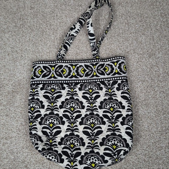 Vera Bradley Fanfare Large Quilted Tote Bag Black White‎ Yellow Floral Pattern - Picture 3 of 5